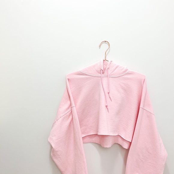 PrettyLittleThing Tops - PLT PINK CROP HOODIE SIZE LARGE